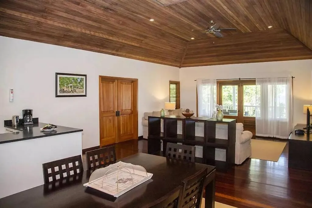 Villa Idyllic 2 Bedroom Beach House - The Hideaway Gaynors